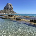 בקתה Casa Serra Cerca De Playas Y Calas De קלפה