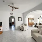 בקתה Casa Serra Cerca De Playas Y Calas De קלפה